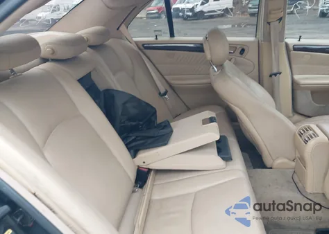 2001 Mercedes-Benz C 240 z USA, uszkodzony, nr VIN WDBRF61J51F119076